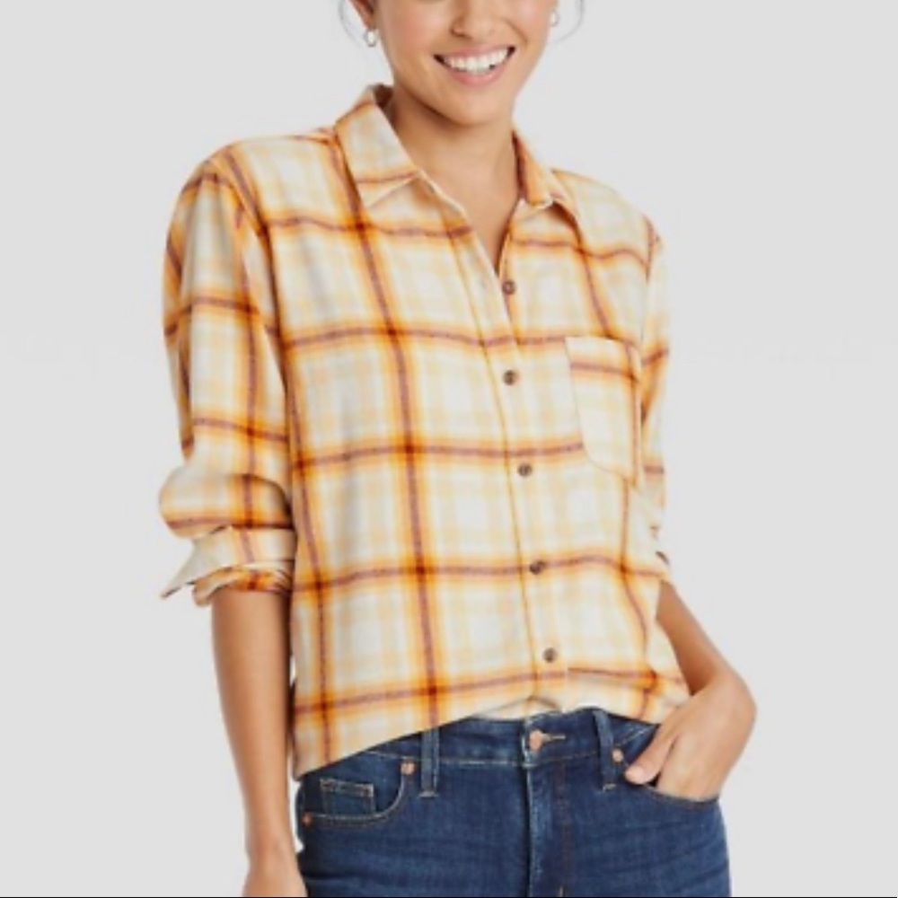 Universal Thread Women’s Plaid Shirt